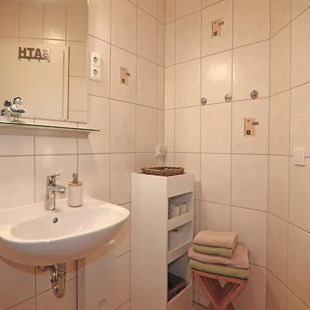 Moderne In Graal-mueritz, Strandnah *