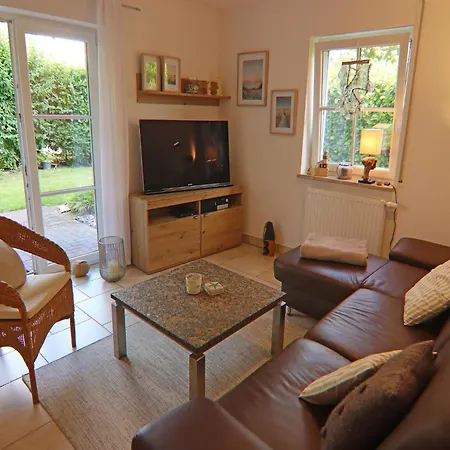 Moderne In Graal-mueritz, Strandnah *