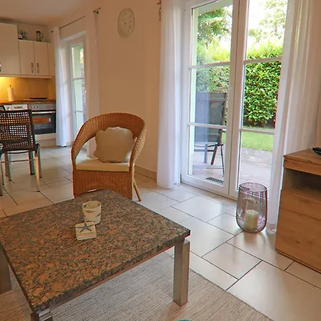 Apartament In With Garden