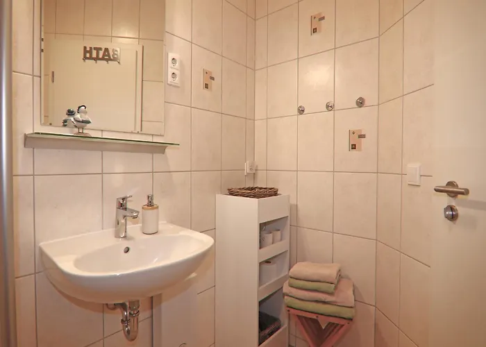 Moderne In Graal-mueritz, Strandnah *