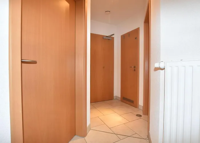 Moderne In Graal-mueritz, Strandnah